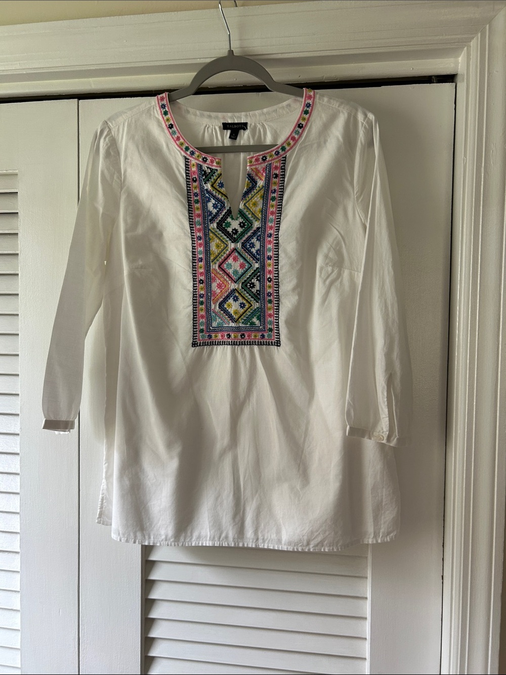 Talbots White Tunic with Multicolor Embroidered Front